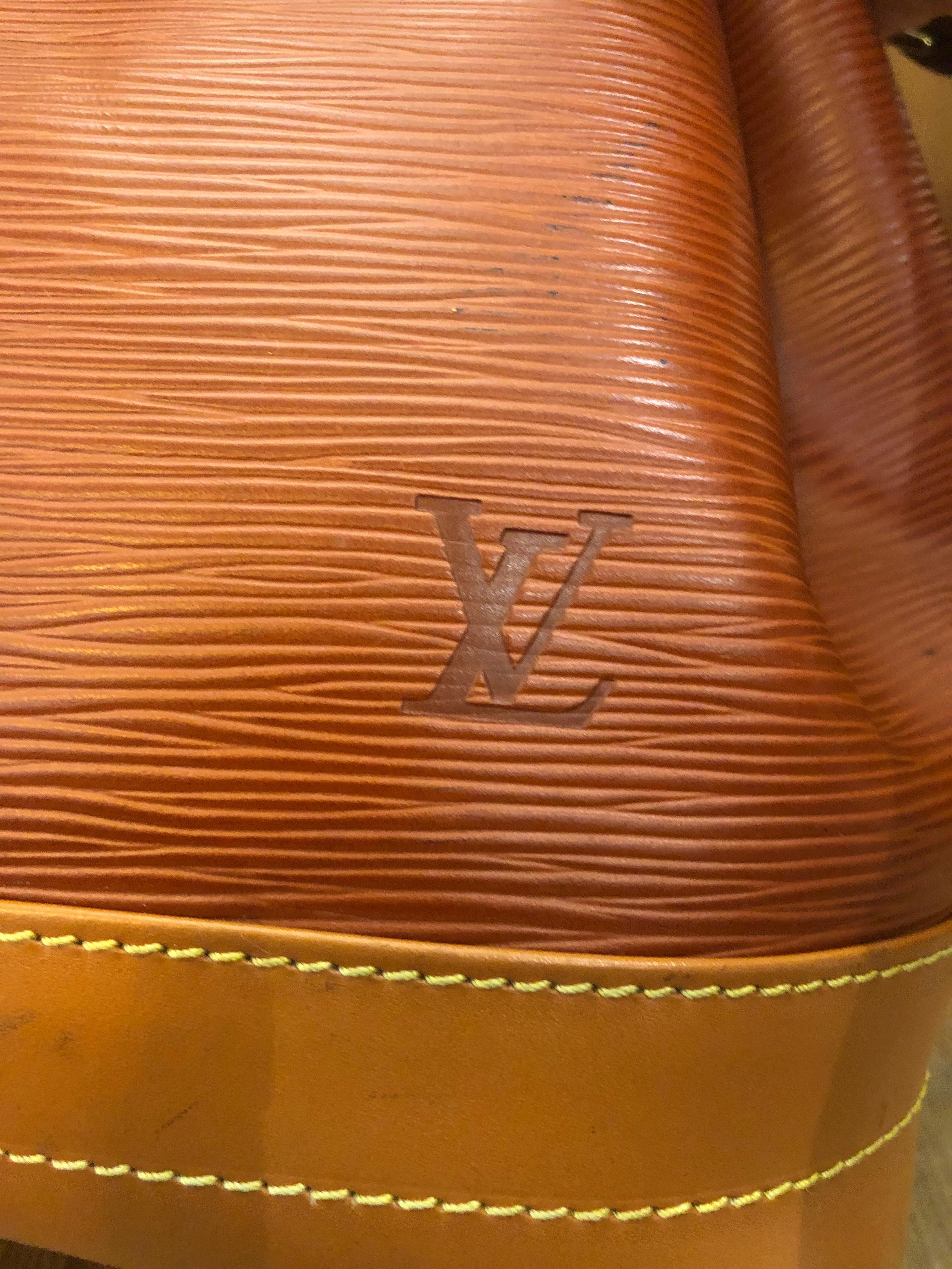 1990s Vintage LOUIS VUITTON Brown Epi Leather Noe GM Shoulder Bag 2