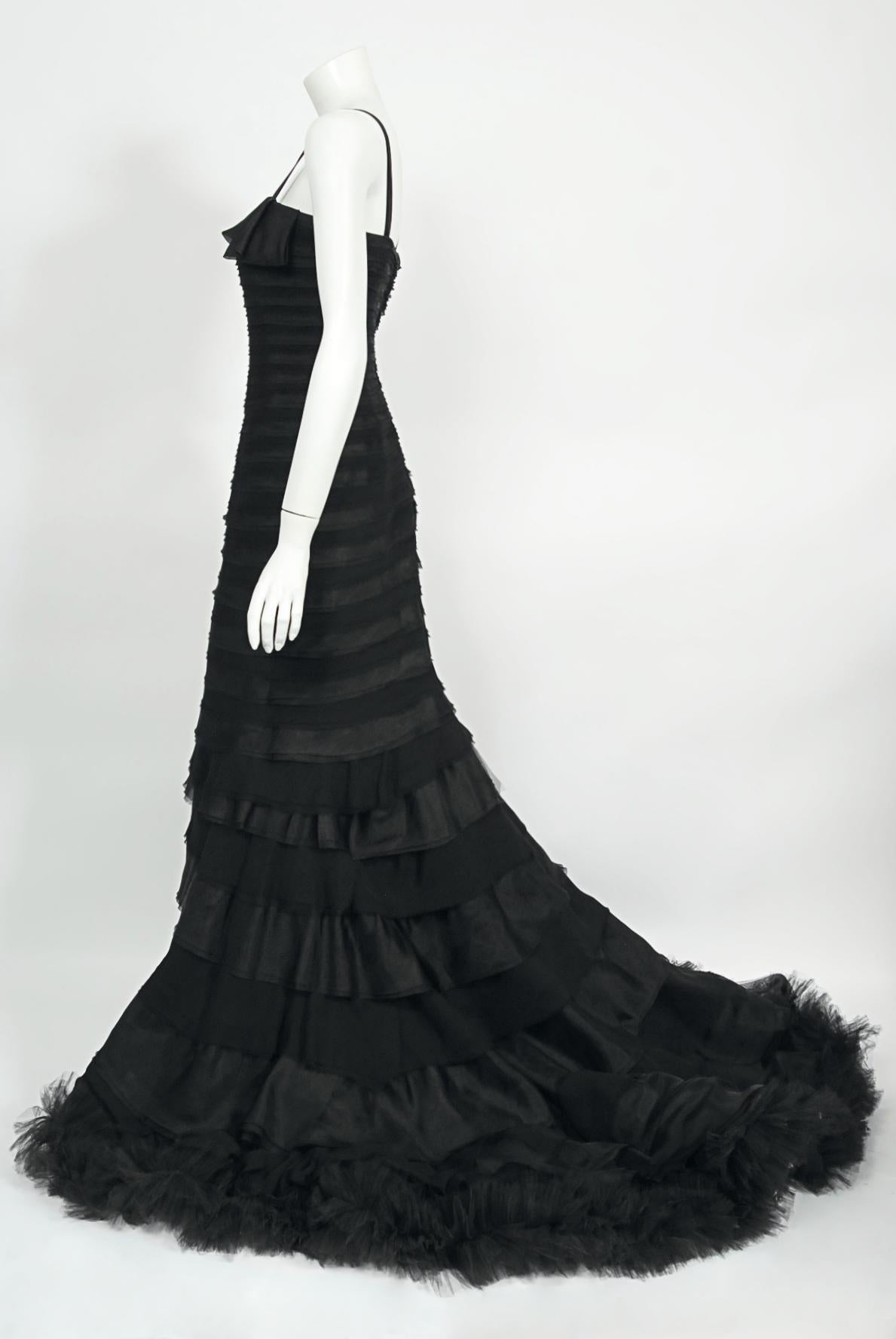 2011 Oscar de la Renta Runway Black Ruched Silk Hourglass Trained Mermaid Gown  9