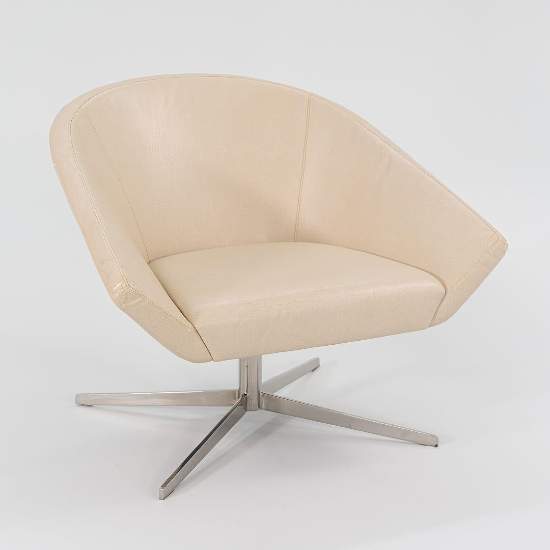 Américain Fauteuils de salon Remy 2011 de Jeffrey Bernett pour Bernhardt Design en cuir crème en vente
