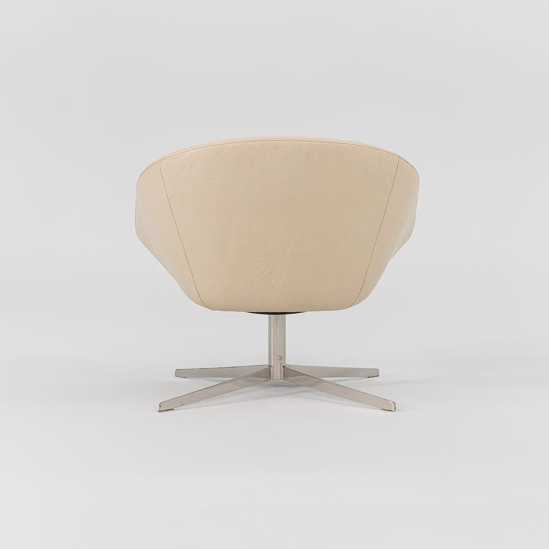 Fauteuils de salon Remy 2011 de Jeffrey Bernett pour Bernhardt Design en cuir crème en vente 2