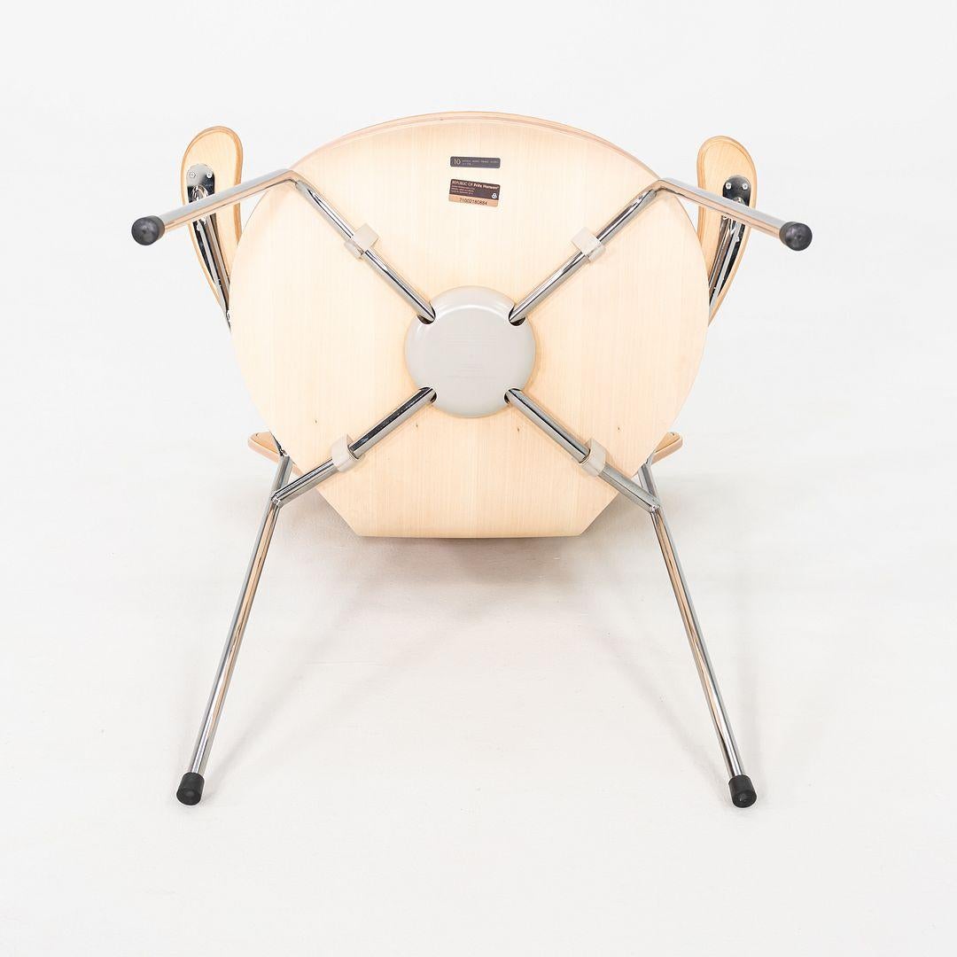 2012 Arne Jacobsen for Fritz Hansen Series 7 Dining Arm Chair Maple and Leather For Sale 4