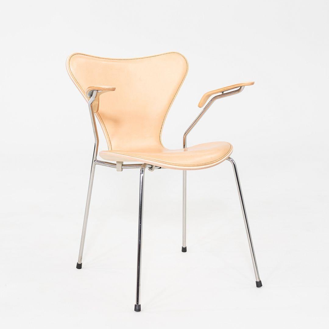 2012 Arne Jacobsen for Fritz Hansen Series 7 Dining Arm Chair Maple and Leather For Sale 1