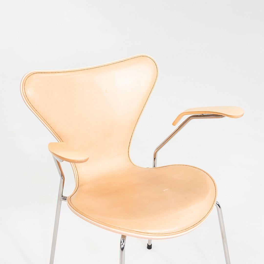 2012 Arne Jacobsen for Fritz Hansen Series 7 Dining Arm Chair Maple and Leather For Sale 2