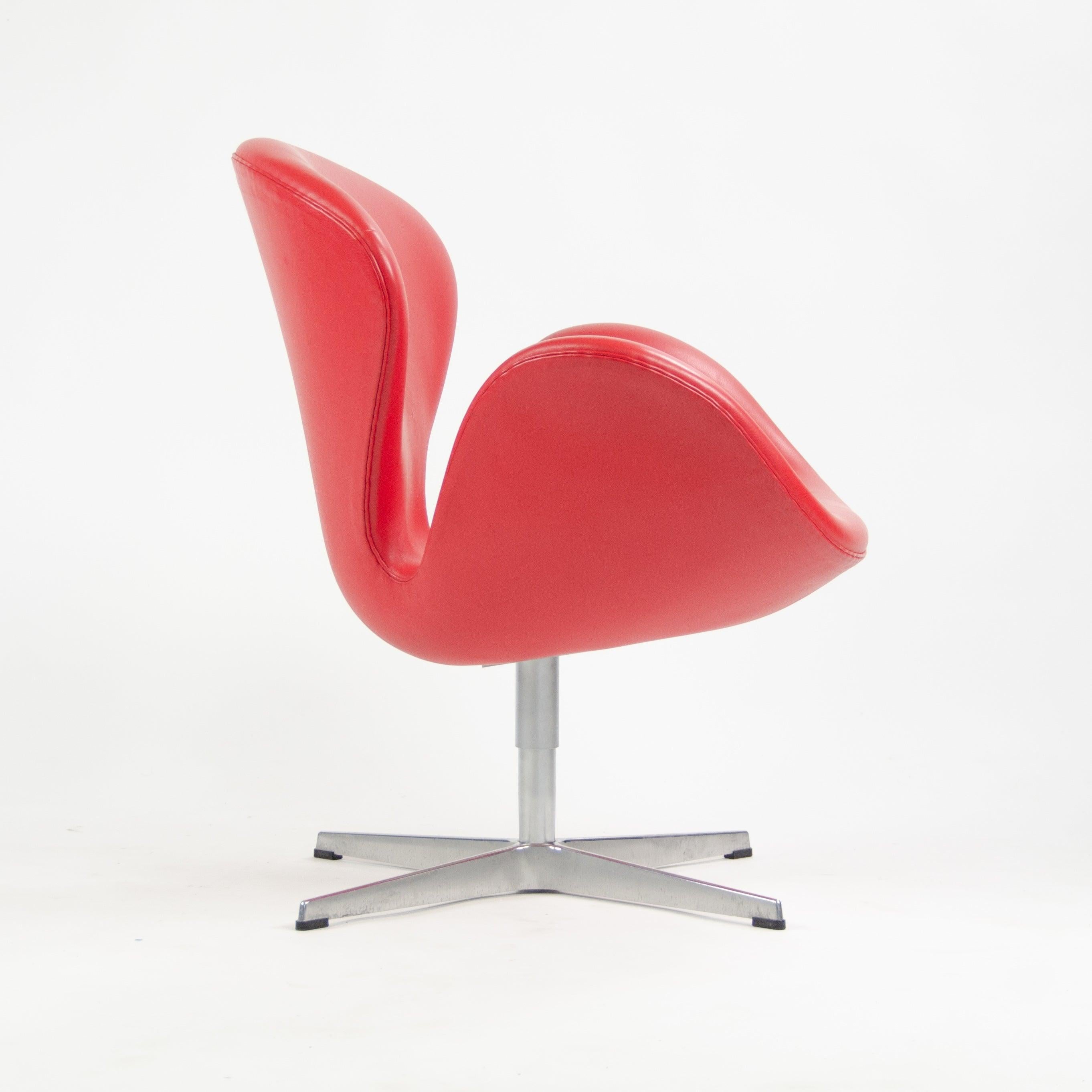 American 2012 Arne Jacobsen Fritz Hansen Denmark Swan Chairs Leather Upholstery Knoll For Sale
