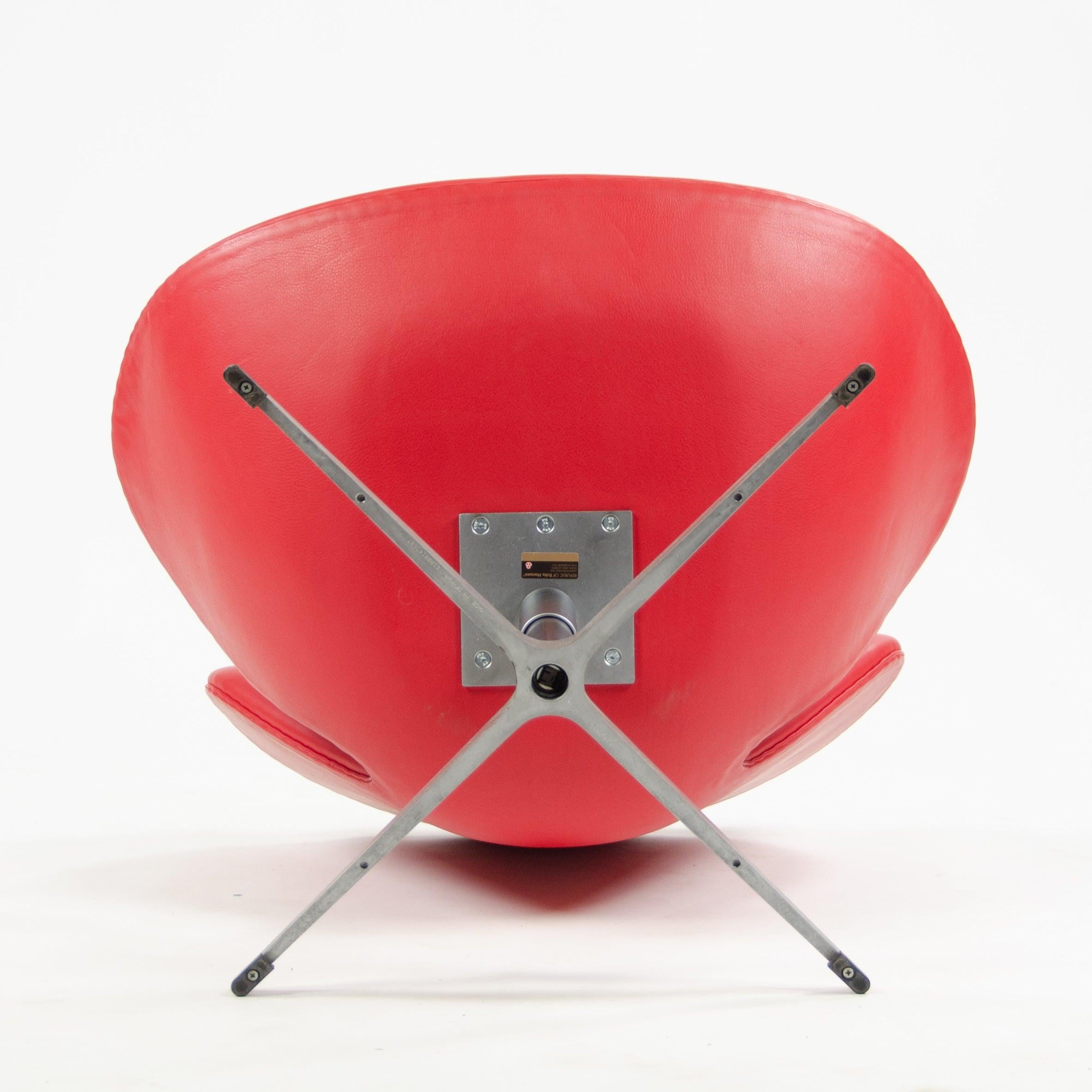 2012 Arne Jacobsen Fritz Hansen Danemark Chaises Swan Cuir Upholstery Knoll en vente 1