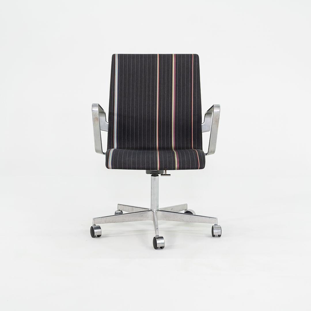 Danese 2012 Sedia da scrivania bassa Arne Jacobsen Oxford per Fritz Hansen in tessuto 4x Disponibile in vendita
