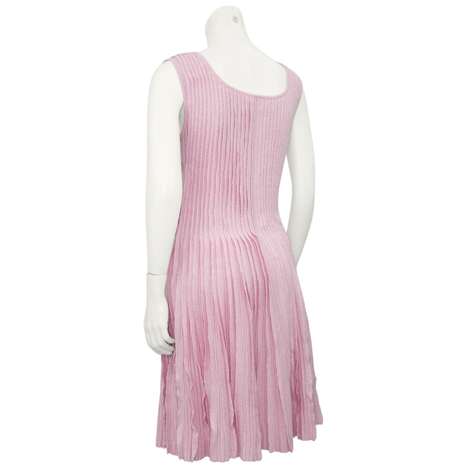 2012 Chanel Pink Linen & Cashmere Plisse Knit Dress  In Good Condition For Sale In Toronto, Ontario