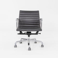 2012 Chaise de bureau en aluminium Eames Group Management d'Herman Miller en cuir MCL