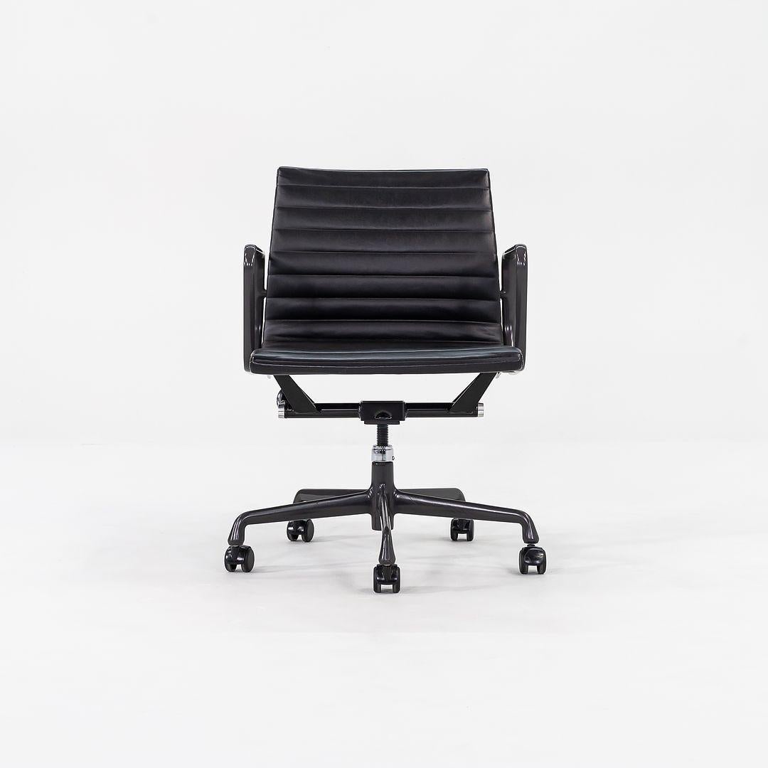 2012 Herman Miller Eames Aluminum Management Desk Chairs Black Leather 12+ Avail For Sale 2