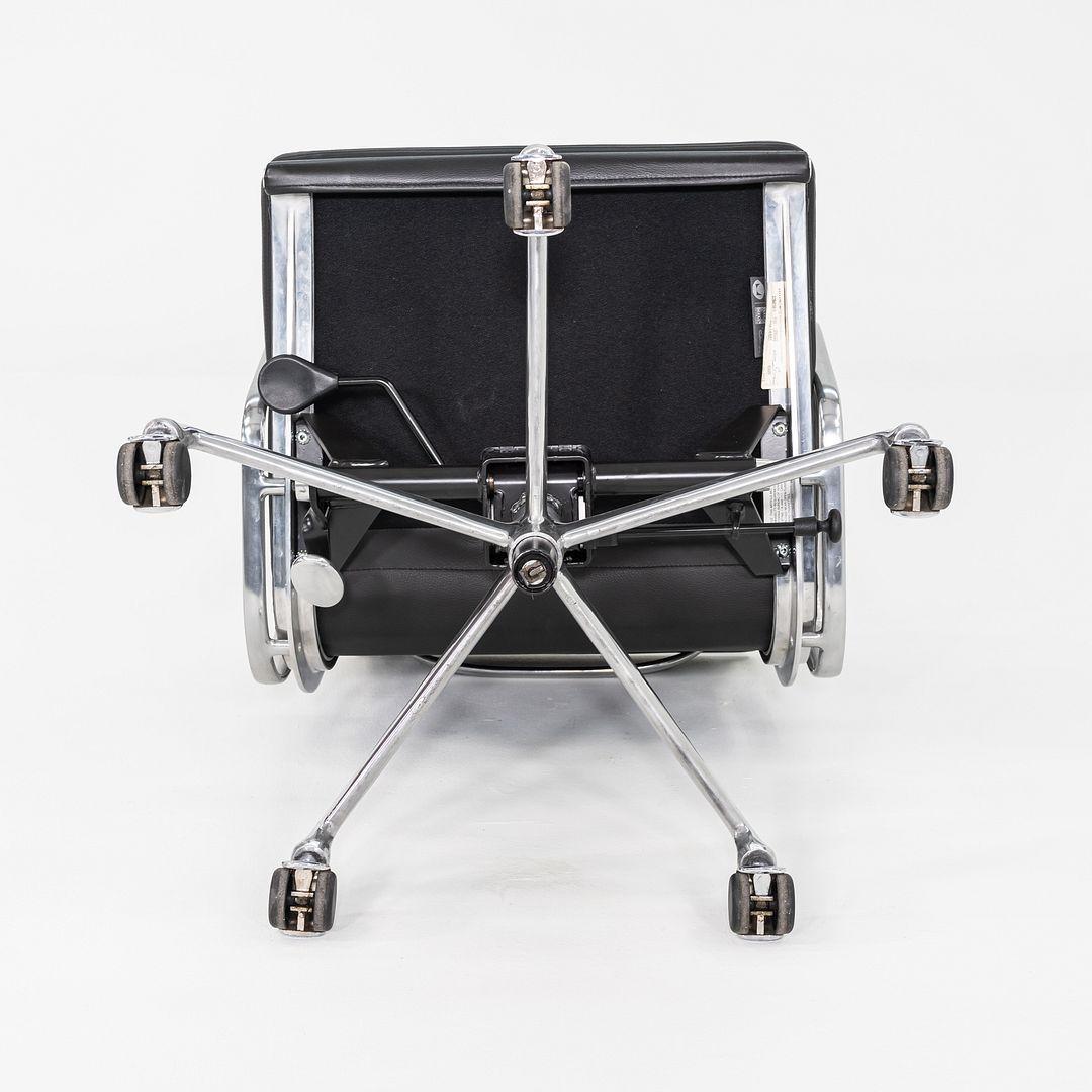 2012 Herman Miller Eames Soft Pad Management Desk Chair with Pneumatic Base For Sale 1