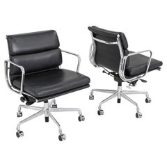 2012 Herman Miller Silla de escritorio Eames Soft Pad Management con base neumática