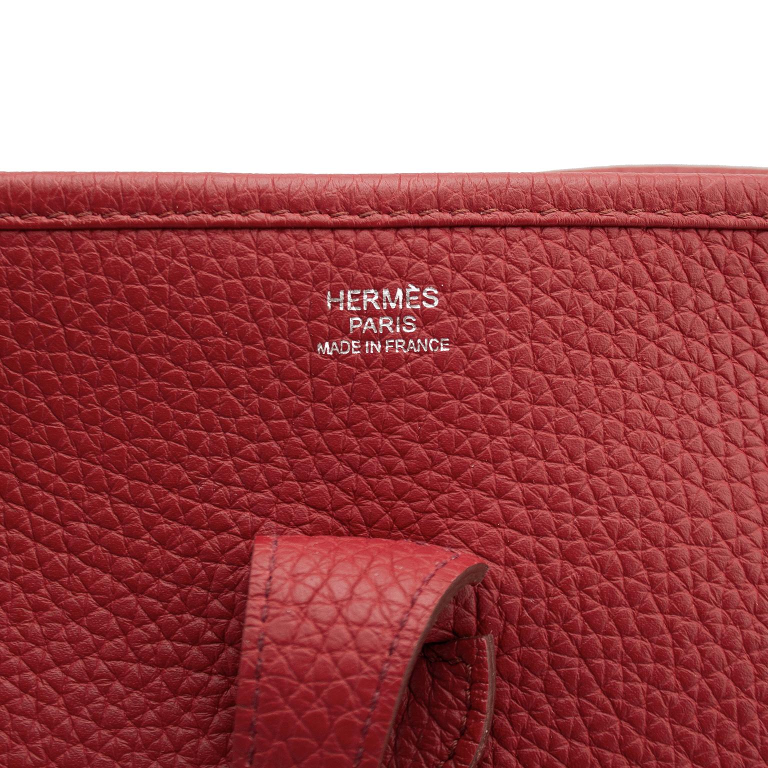 2012 Hermès Red Clemence PM III Evelyne Bag In Good Condition In Toronto, Ontario