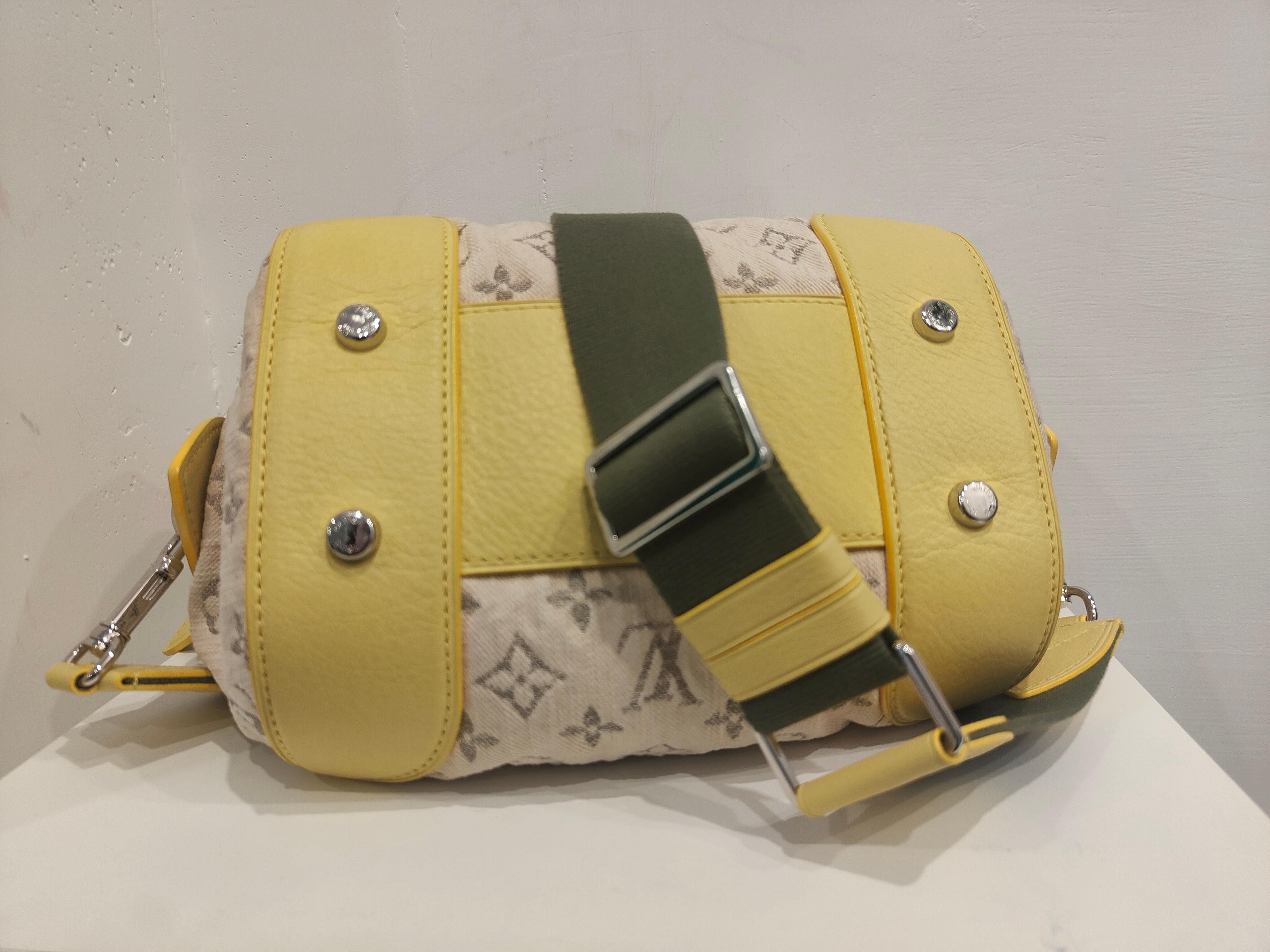 Women's or Men's 2012 Louis Vuitton bandouliere limited edition Yellow green For Sale