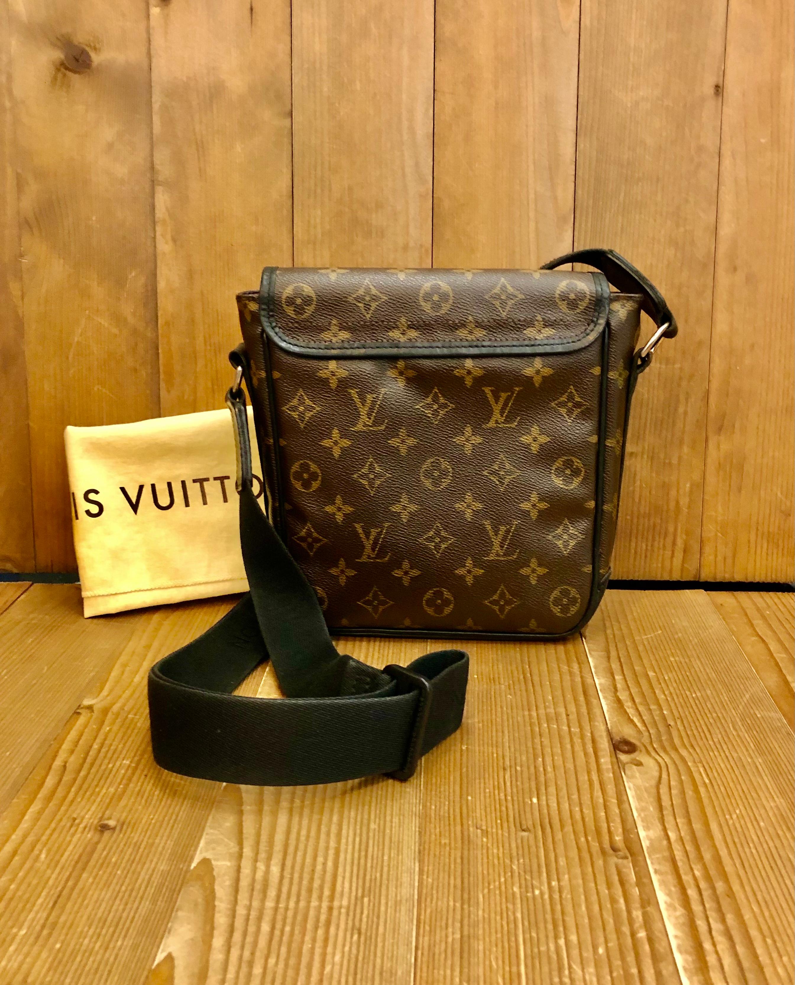 lv macassar messenger