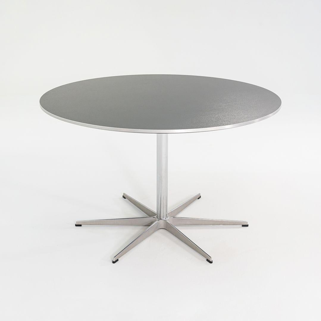 2012 Piet Hein & Arne Jacobsen for Fritz Hansen Super-Circular A825 Dining Table In Excellent Condition For Sale In Philadelphia, PA