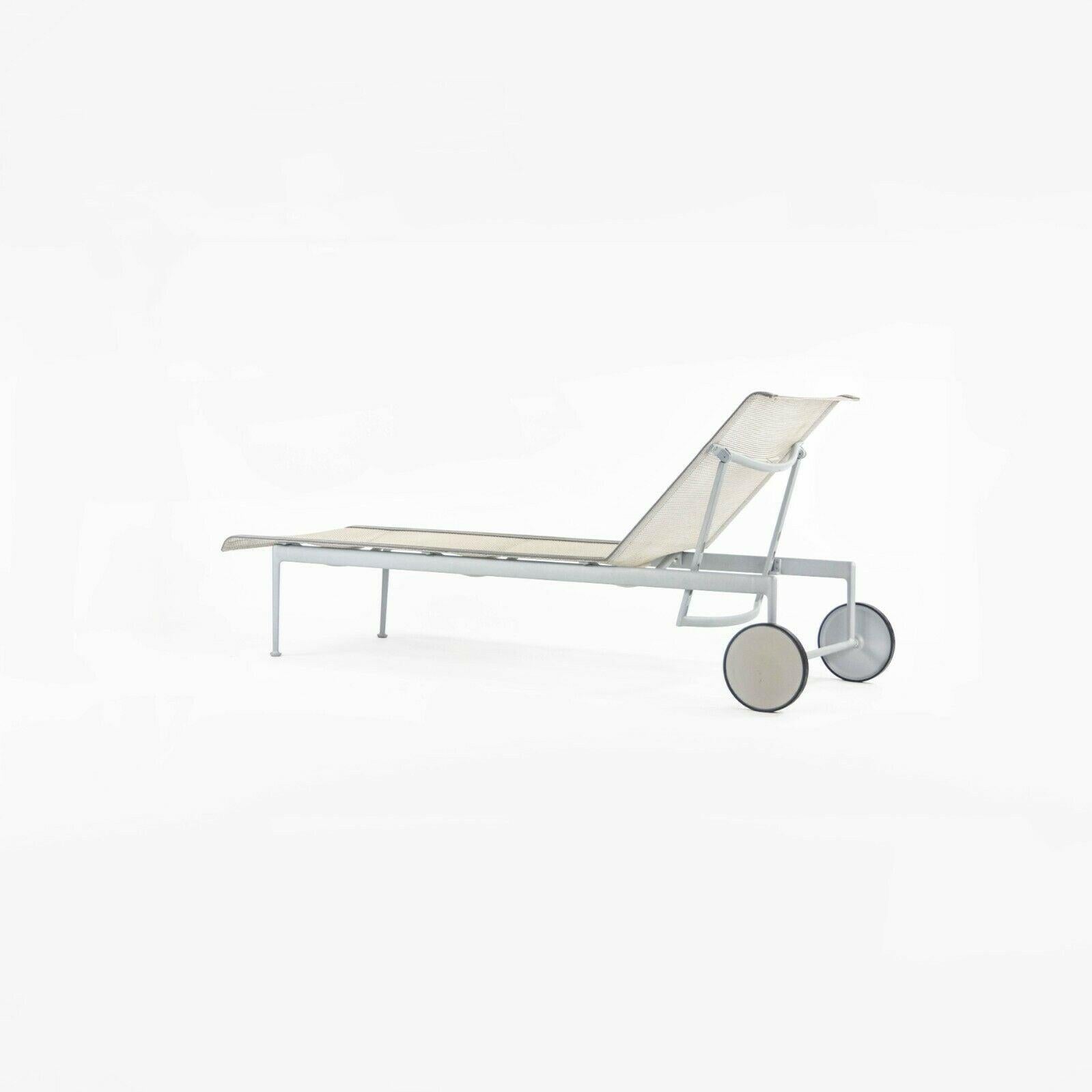 American 2012 Richard Schultz 1966 Series Adjustable Chaise Lounge Chair in Silver