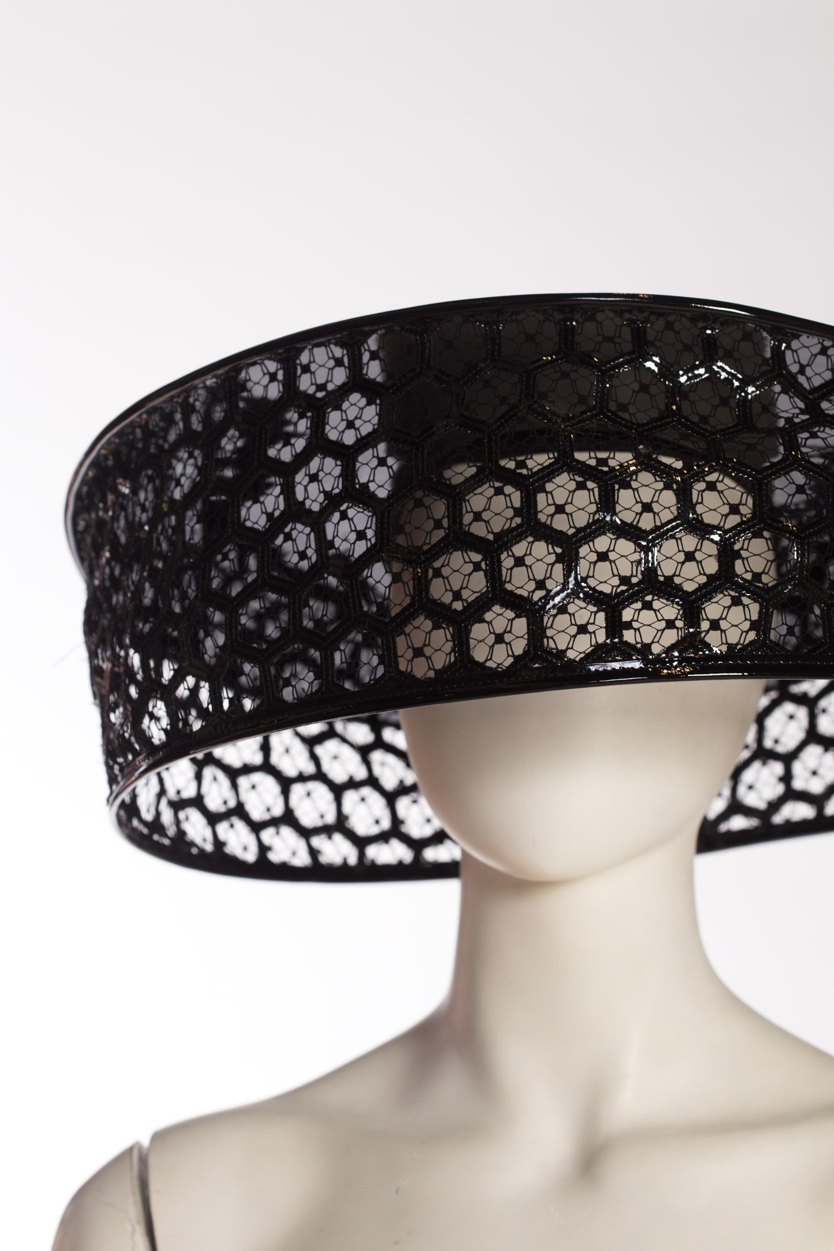 Women's 2013 Alexander McQueen Beekeeper Hat Black Patent Leather With 22 Circumference