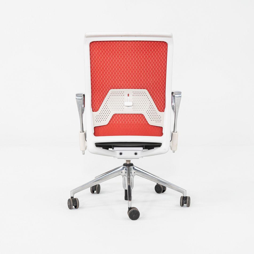 2013 Antonio Citterio for Vitra ID Mesh Desk Chairs in Grey with Orange Mesh For Sale 4