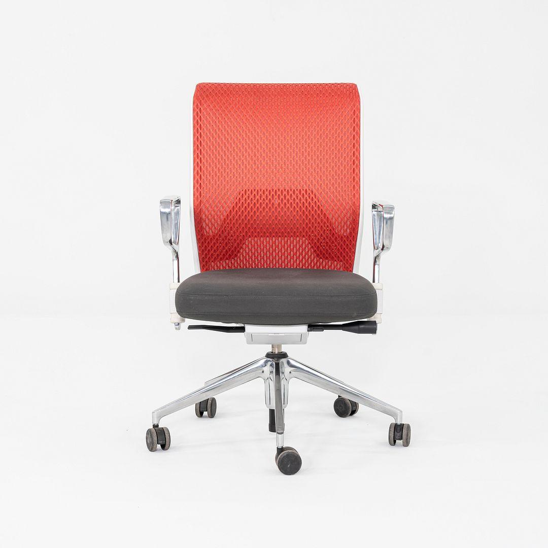 2013 Antonio Citterio for Vitra ID Mesh Desk Chairs in Grey with Orange Mesh For Sale 5