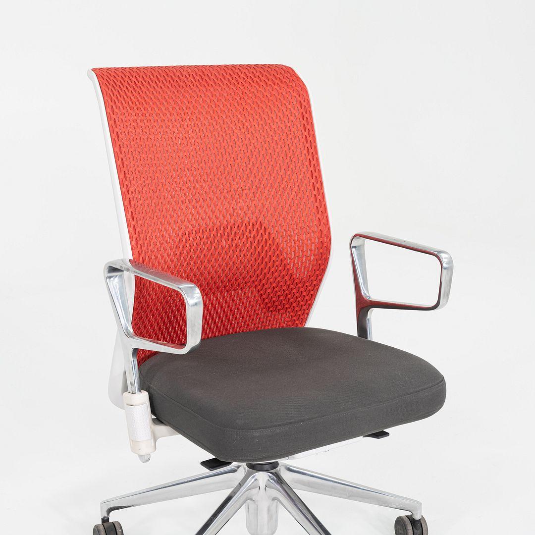 2013 Antonio Citterio for Vitra ID Mesh Desk Chairs in Grey with Orange Mesh For Sale 1