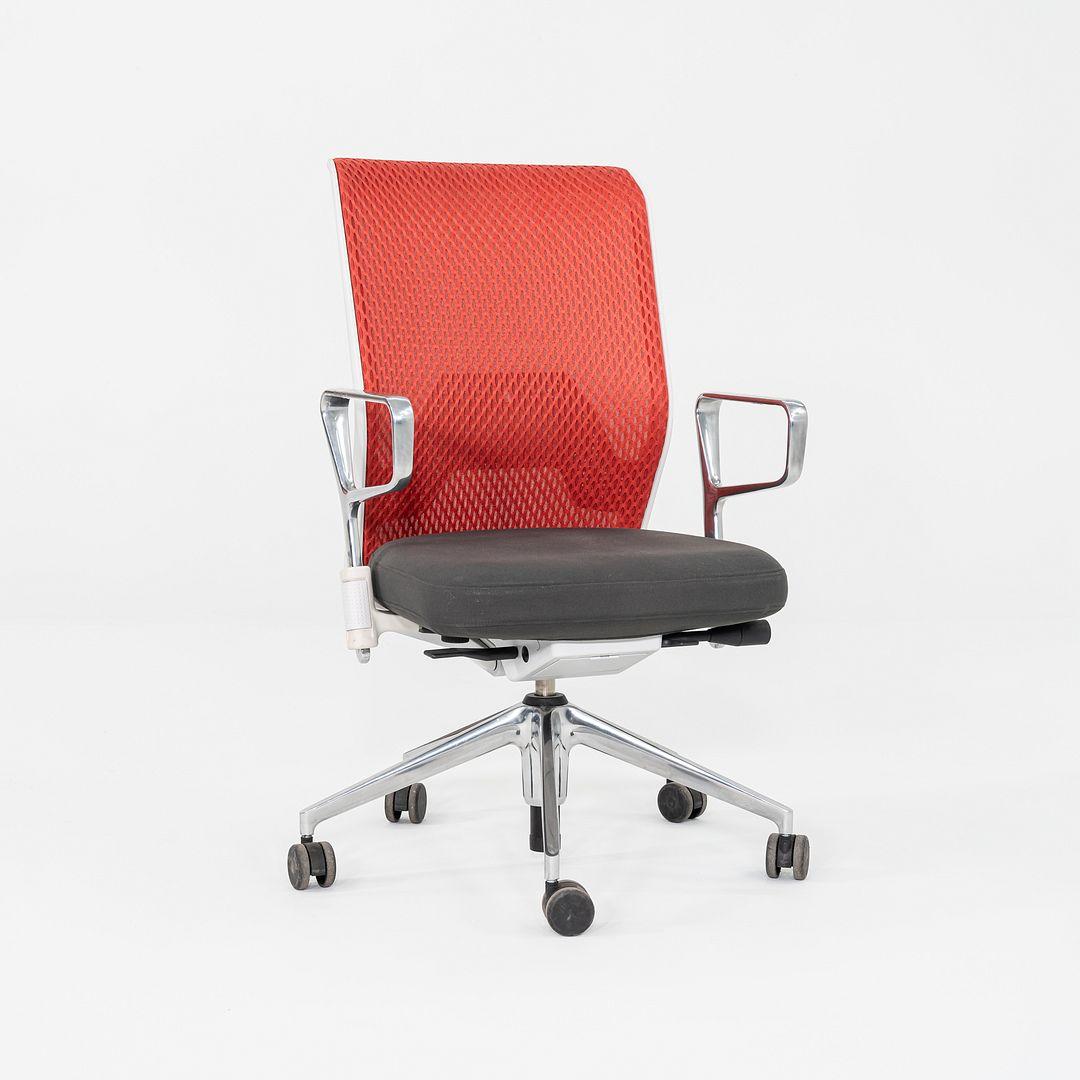 2013 Antonio Citterio for Vitra ID Mesh Desk Chairs in Grey with Orange Mesh For Sale 2