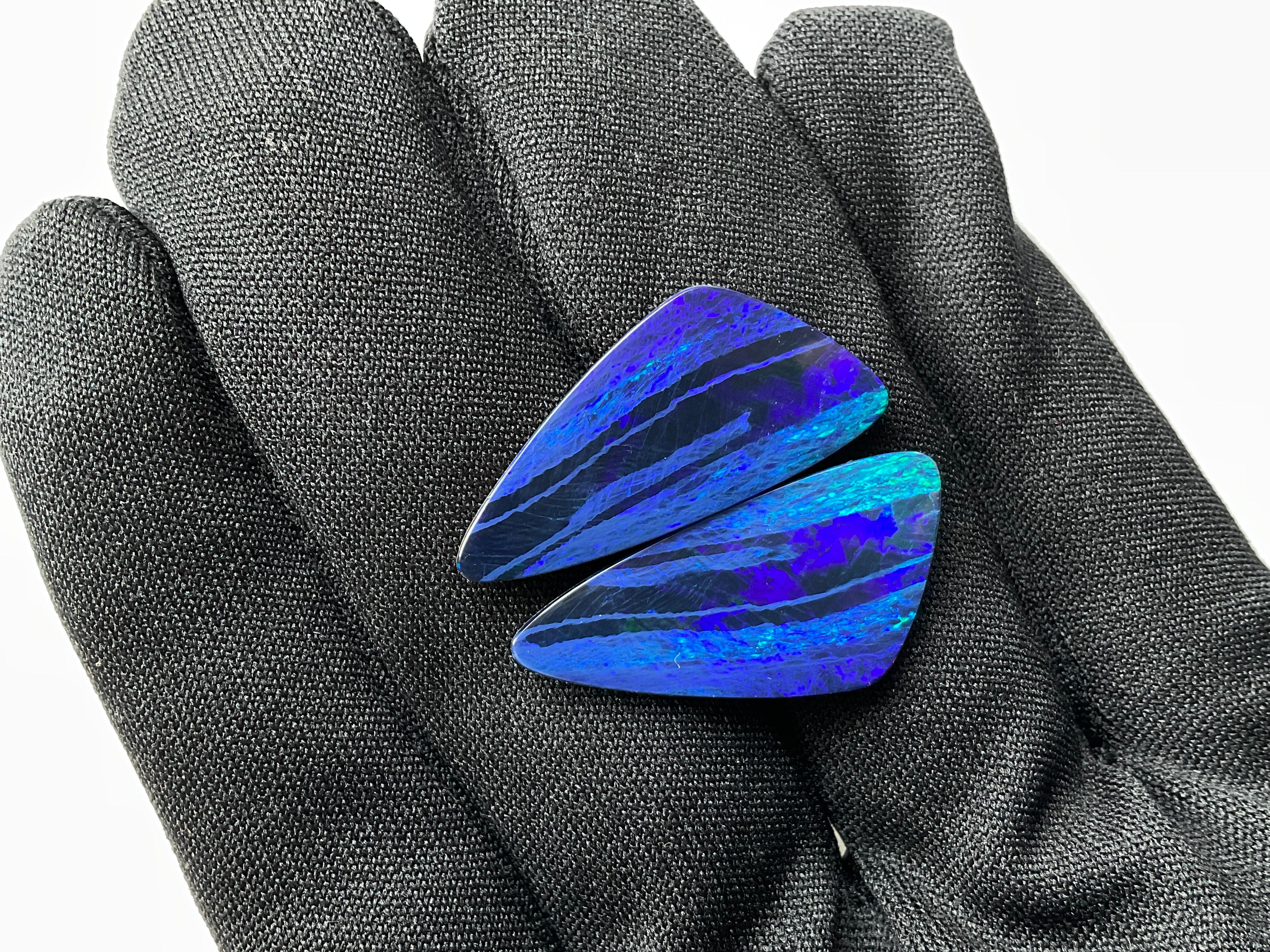 20.13 Carats Australian Opal Pair Royal Blue Flash play of Color Stone Gemstone (paire d'opales australiennes bleu royal) en vente 5