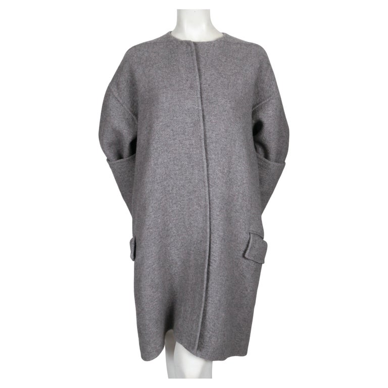 2013 CELINE by PHOEBE PHILO grey cashmere runway coat with exaggerated sleeves In Good Condition For Sale In San Fransisco, CA