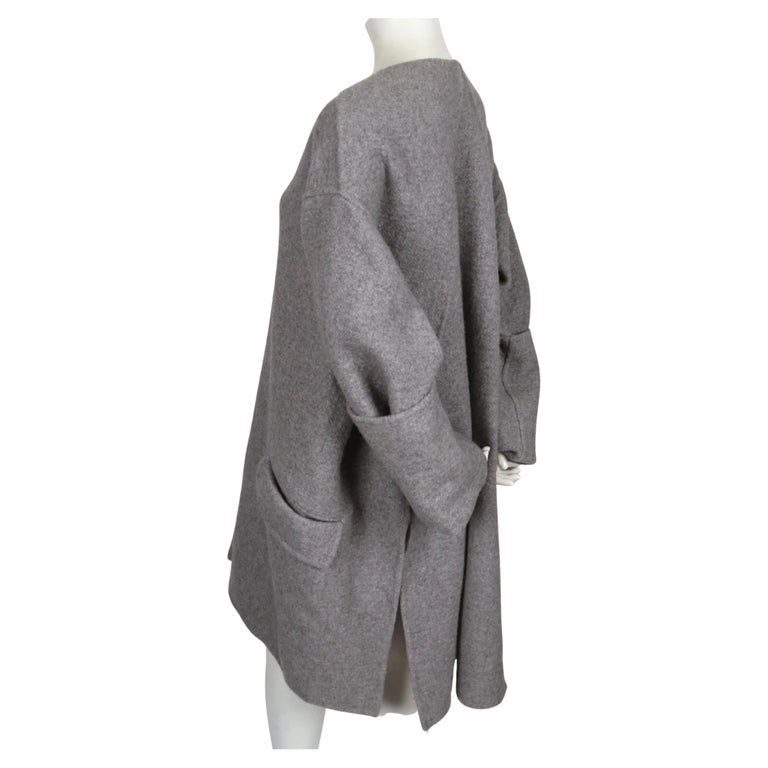 2013 CELINE by PHOEBE PHILO grey cashmere runway coat with exaggerated sleeves For Sale 1