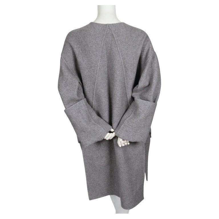 2013 CELINE by PHOEBE PHILO grey cashmere runway coat with exaggerated sleeves For Sale 3