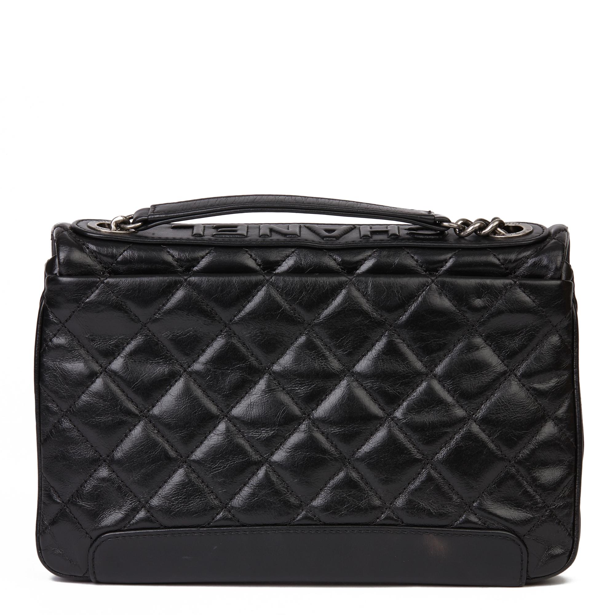 2013 Chanel Schwarz gesteppt glasiertes Kalbsleder Classic Single Flap Bag 1