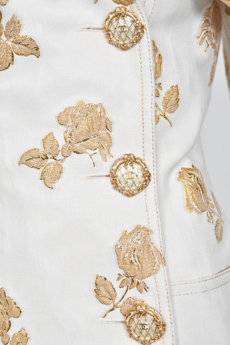 2013 Chanel by Karl Lagerfeld Metallic Gold Ivory Silk Brocade Jacket w/ Shorts For Sale 6
