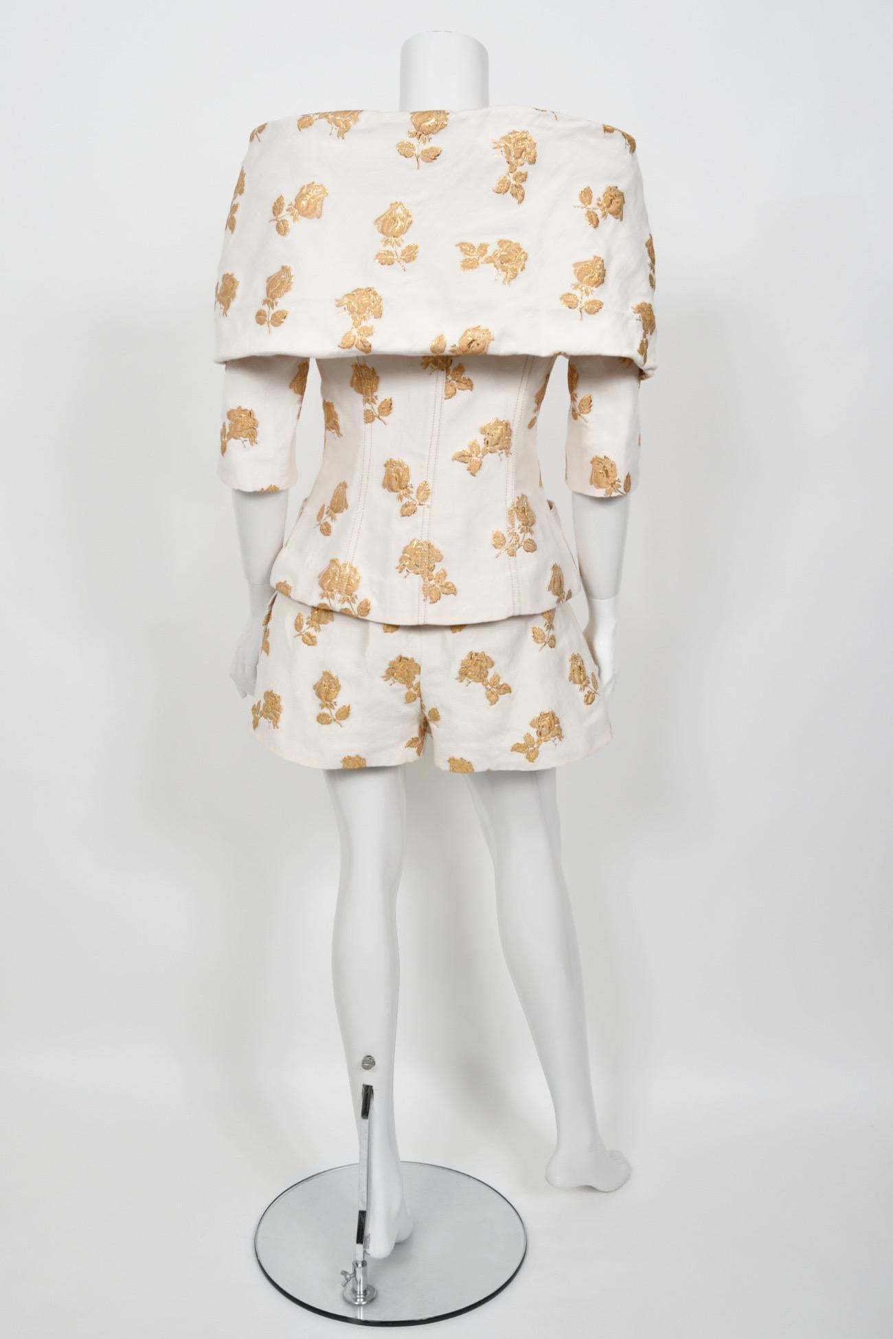 2013 Chanel by Karl Lagerfeld Metallic Gold Ivory Silk Brocade Jacket w/ Shorts For Sale 12