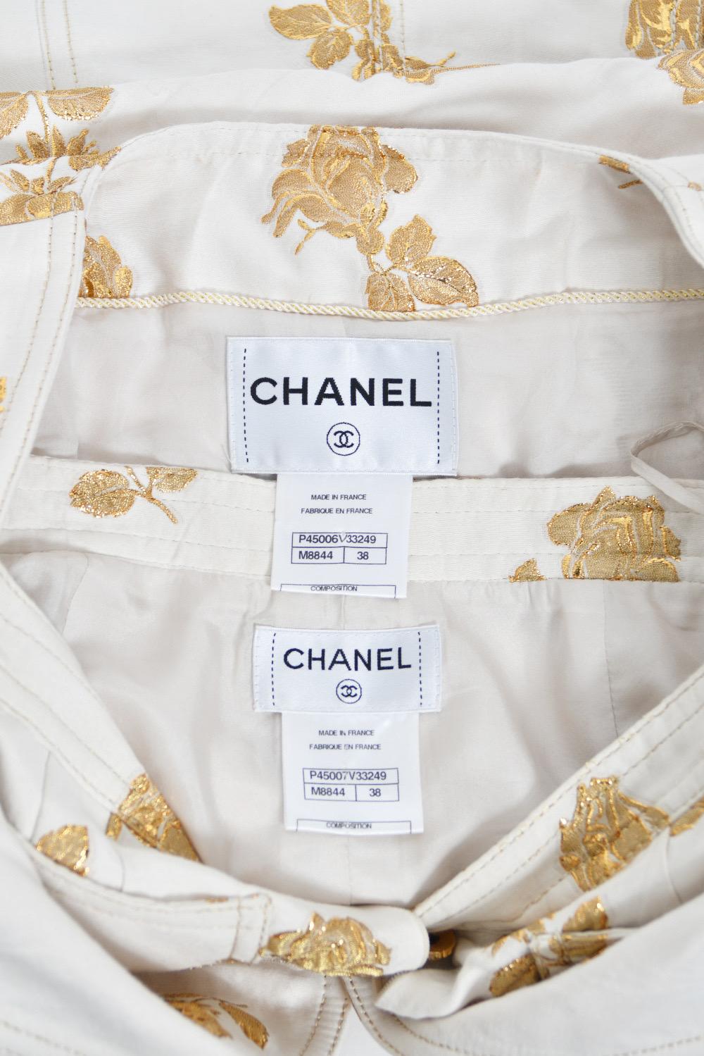 2013 Chanel by Karl Lagerfeld Metallic Gold Ivory Silk Brocade Jacket w/ Shorts For Sale 15
