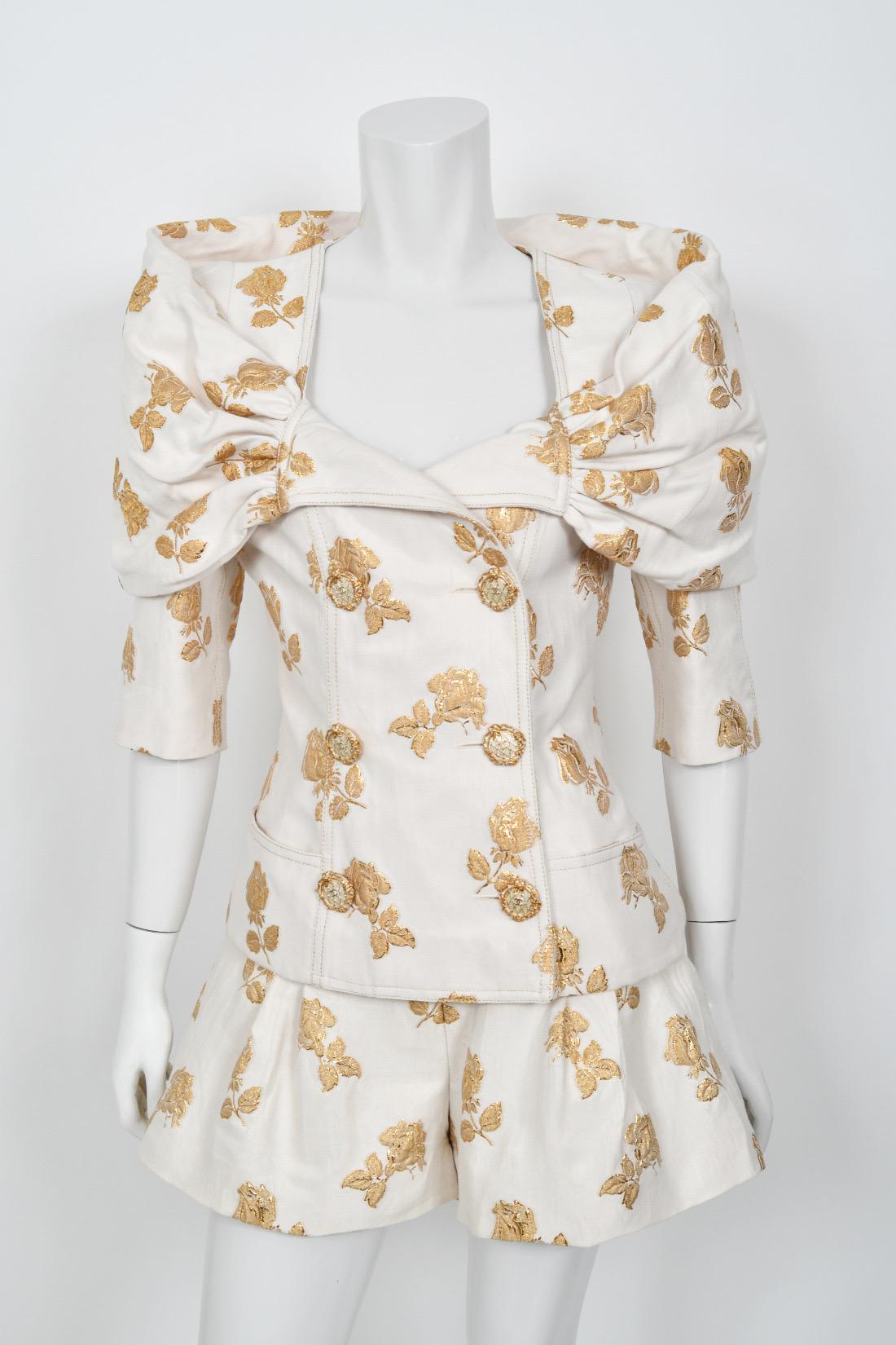 2013 Chanel by Karl Lagerfeld Metallic Gold Ivory Silk Brocade Jacket w/ Shorts For Sale 4