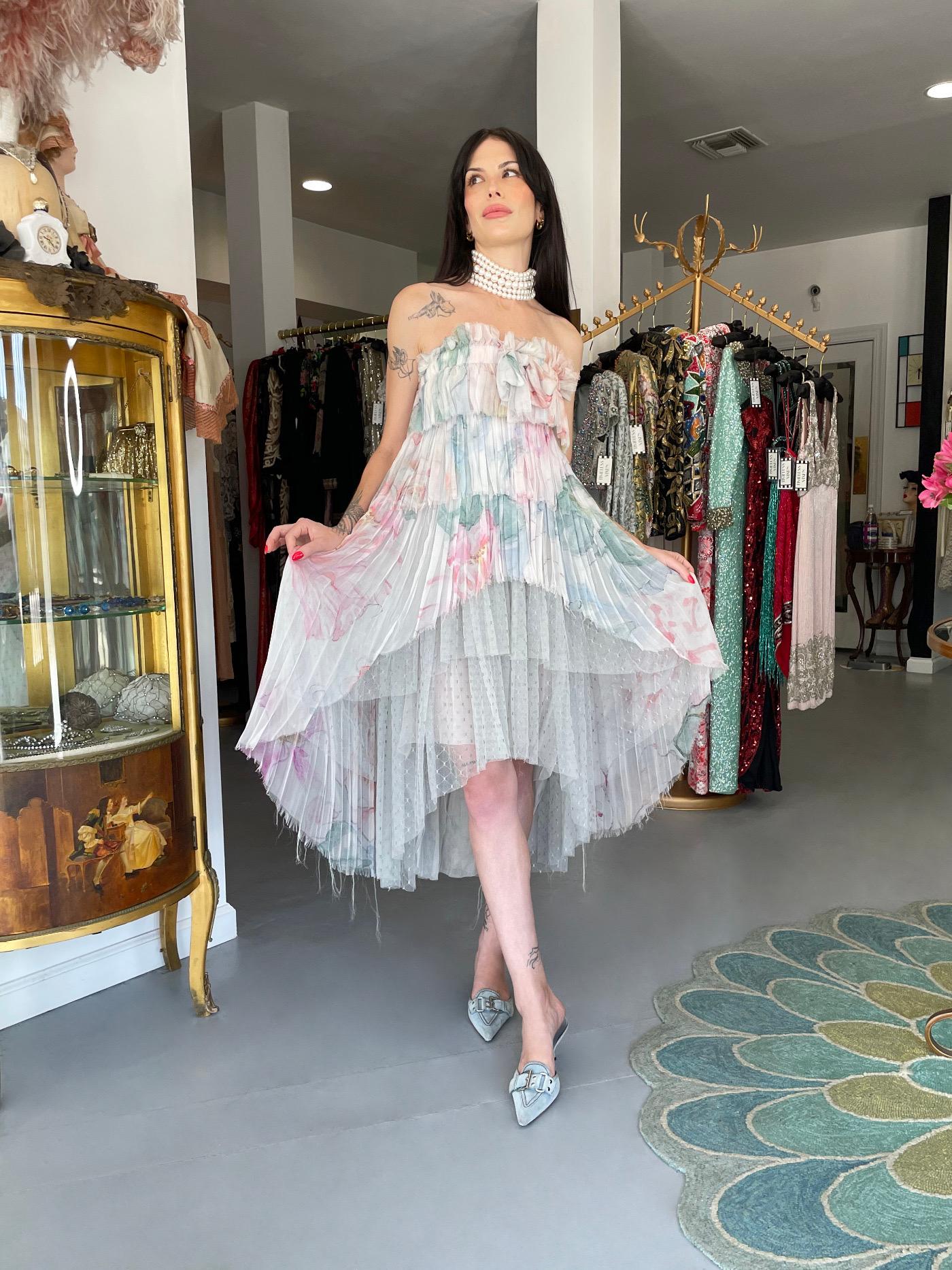2013 Chanel by Karl Largerfeld Pastel Floral Silk & Sheer Net Strapless Dress In Good Condition In Beverly Hills, CA