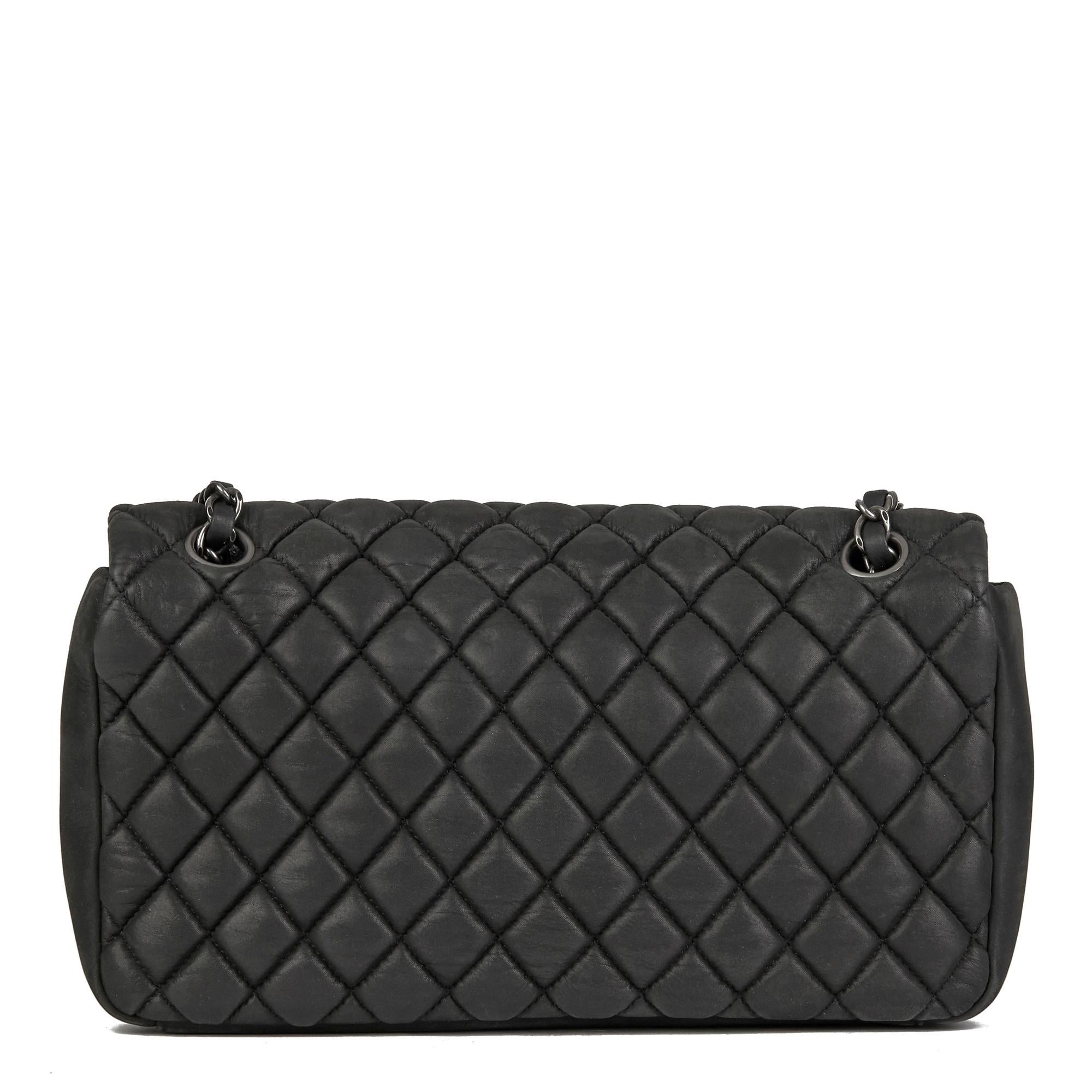 2013 Chanel Dark Grey Bubble Quilted Velvet Calfskin Small Bubble Flap Bag In Excellent Condition In Bishop's Stortford, Hertfordshire