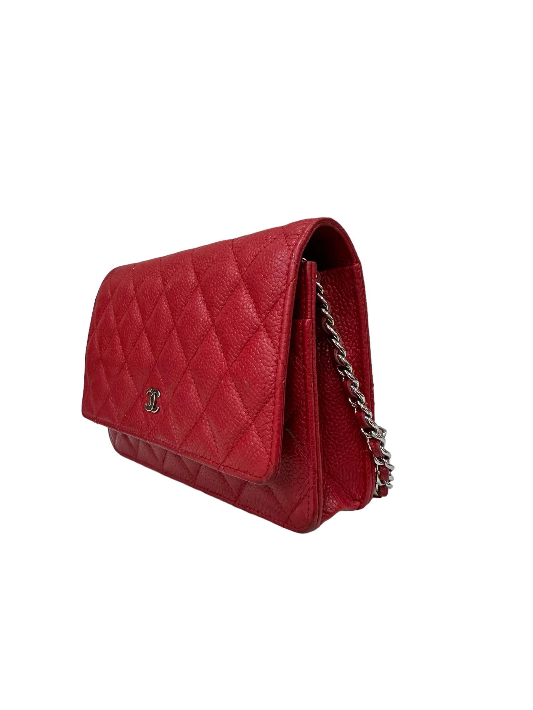 2013 Chanel Woc Caviar Red Crossbody Bag In Good Condition In Torre Del Greco, IT