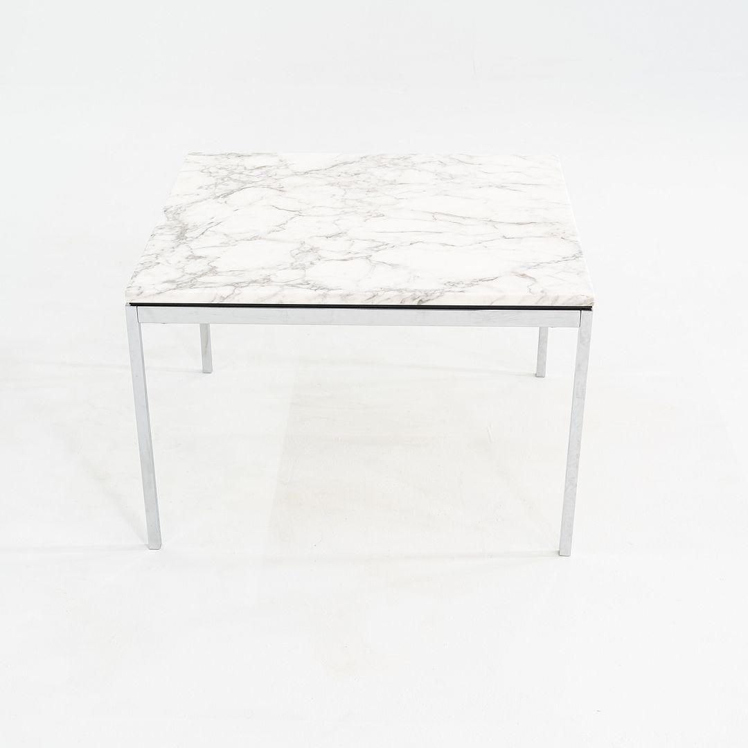 XXIe siècle et contemporain 2013 Florence Knoll Table basse et d'appoint avec plateau en marbre Arabescato poli 29x29x19 en vente