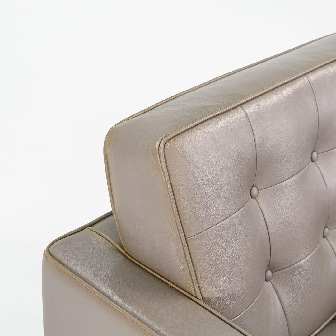 2013 Florence Knoll Lounge / Club Chair in grauem Leder mit Chromfuß im Angebot 3