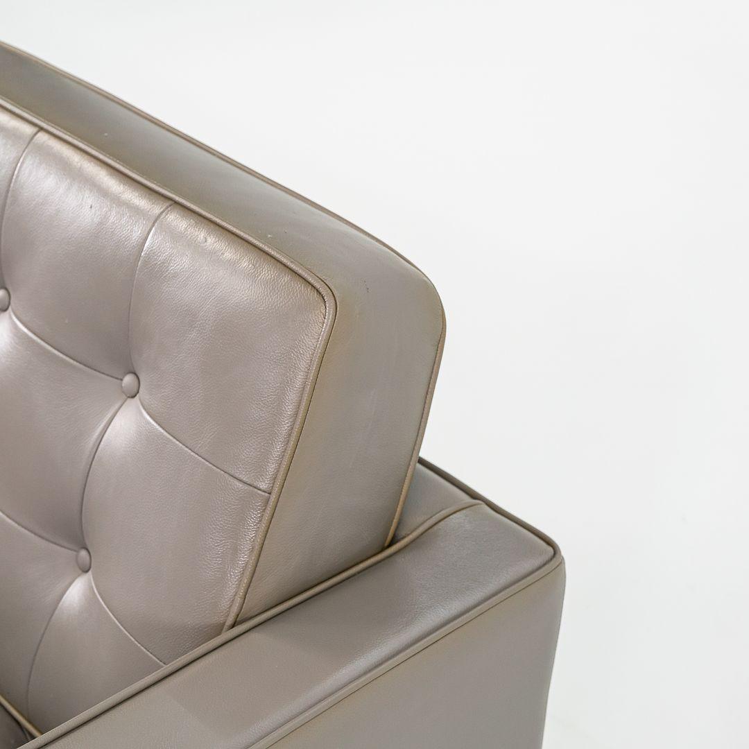 2013 Florence Knoll Lounge / Club Chair in grauem Leder mit Chromfuß im Angebot 4