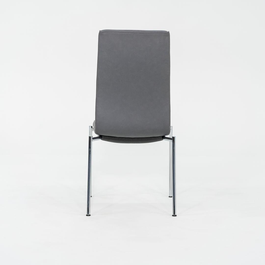 Grau Stapelbare Kusch+Co Ona Plaza Ess-/Beistellstühle Jorge Pensi 4x Avail, 2013 im Zustand „Gut“ im Angebot in Philadelphia, PA