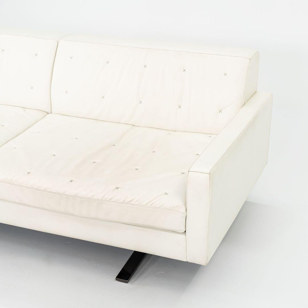 2013 Poltrona Frau Kennedee Zweisitzer-Sofa von Jean-Marie Massaud Weißes 2x Avail im Zustand „Gut“ im Angebot in Philadelphia, PA