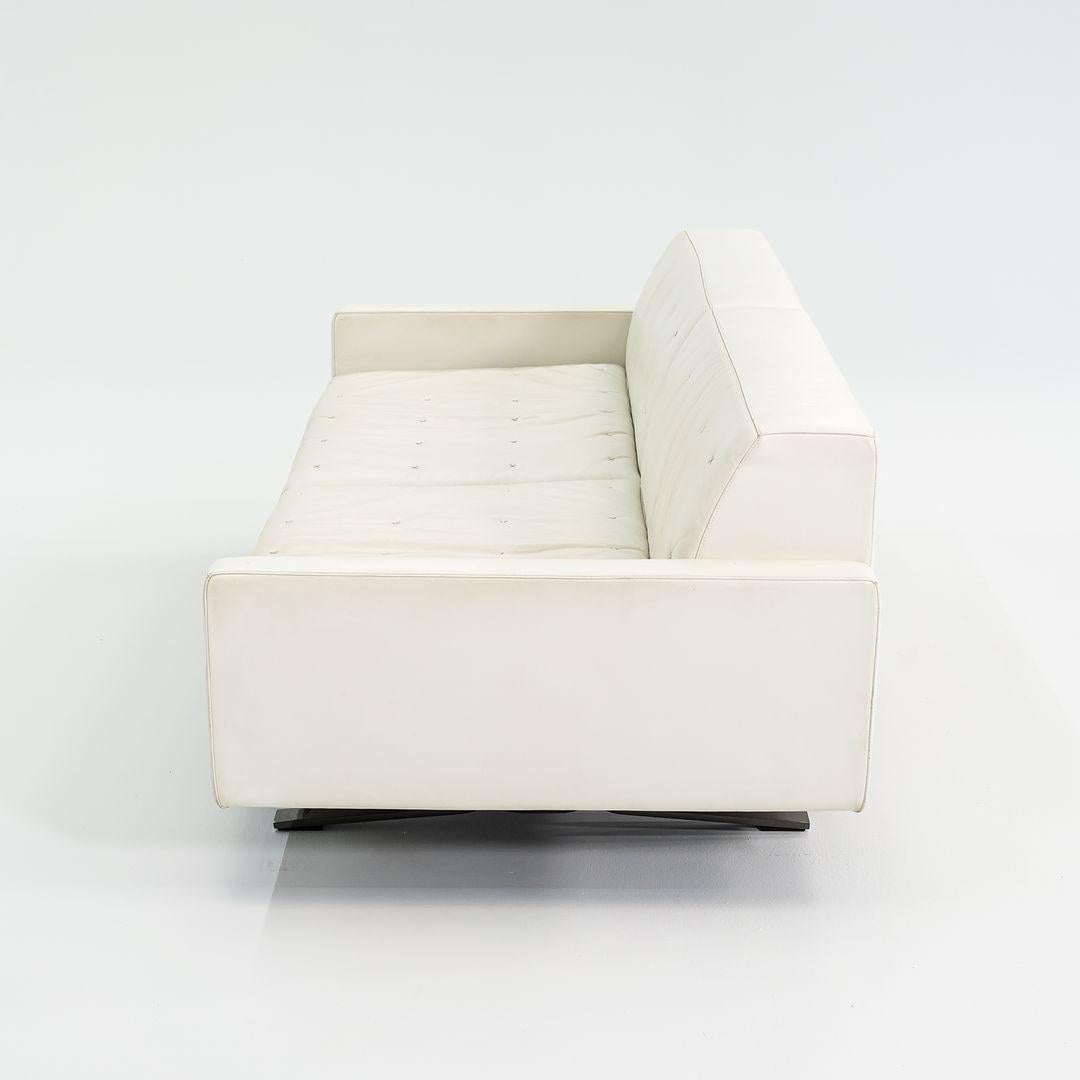 2013 Poltrona Frau Kennedee Zweisitzer-Sofa von Jean-Marie Massaud Weißes 2x Avail (21. Jahrhundert und zeitgenössisch) im Angebot