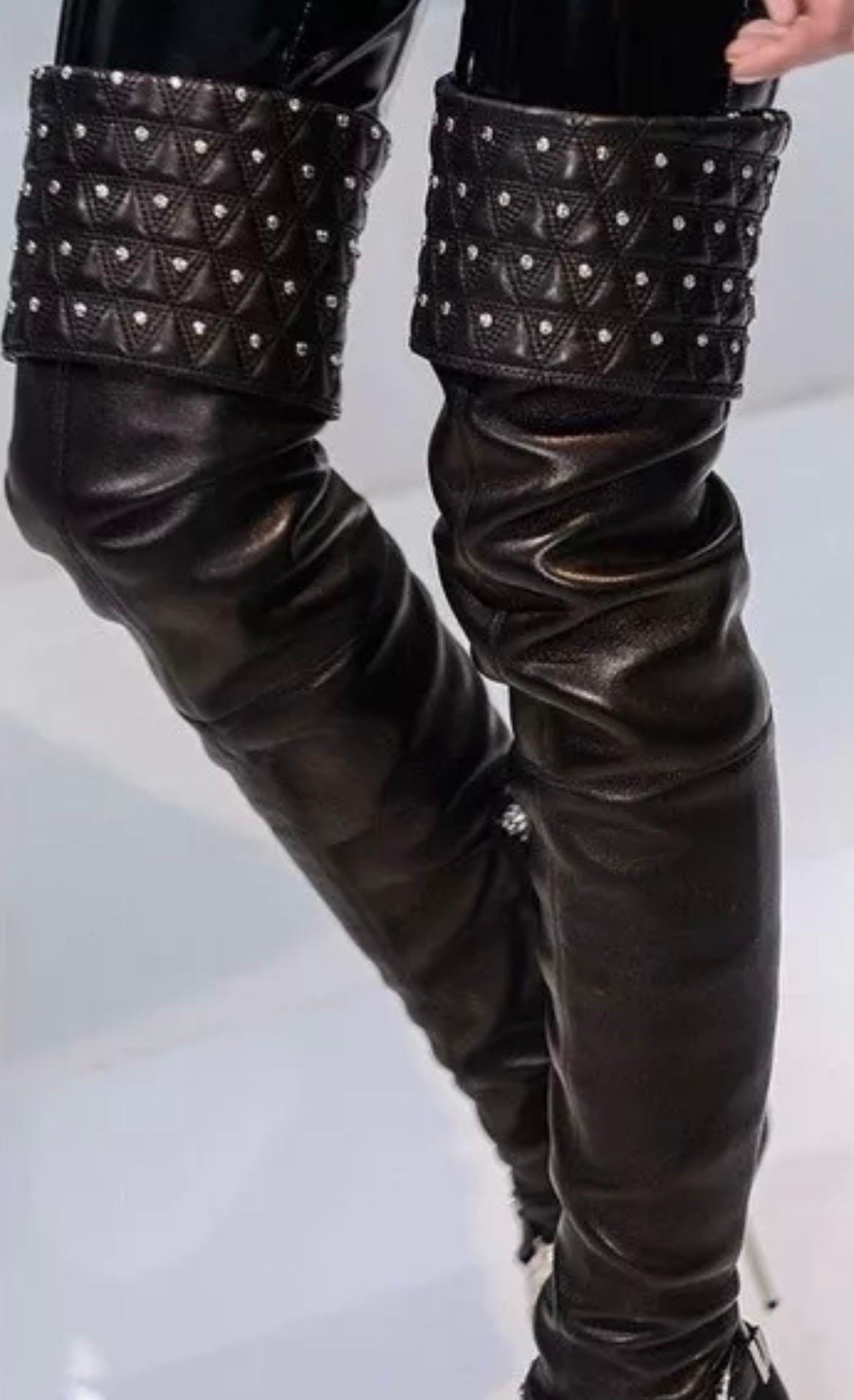 2013 Rare Versace Runway Black Studded Leather Thigh High Boots 38 - 8 In Excellent Condition In Montgomery, TX