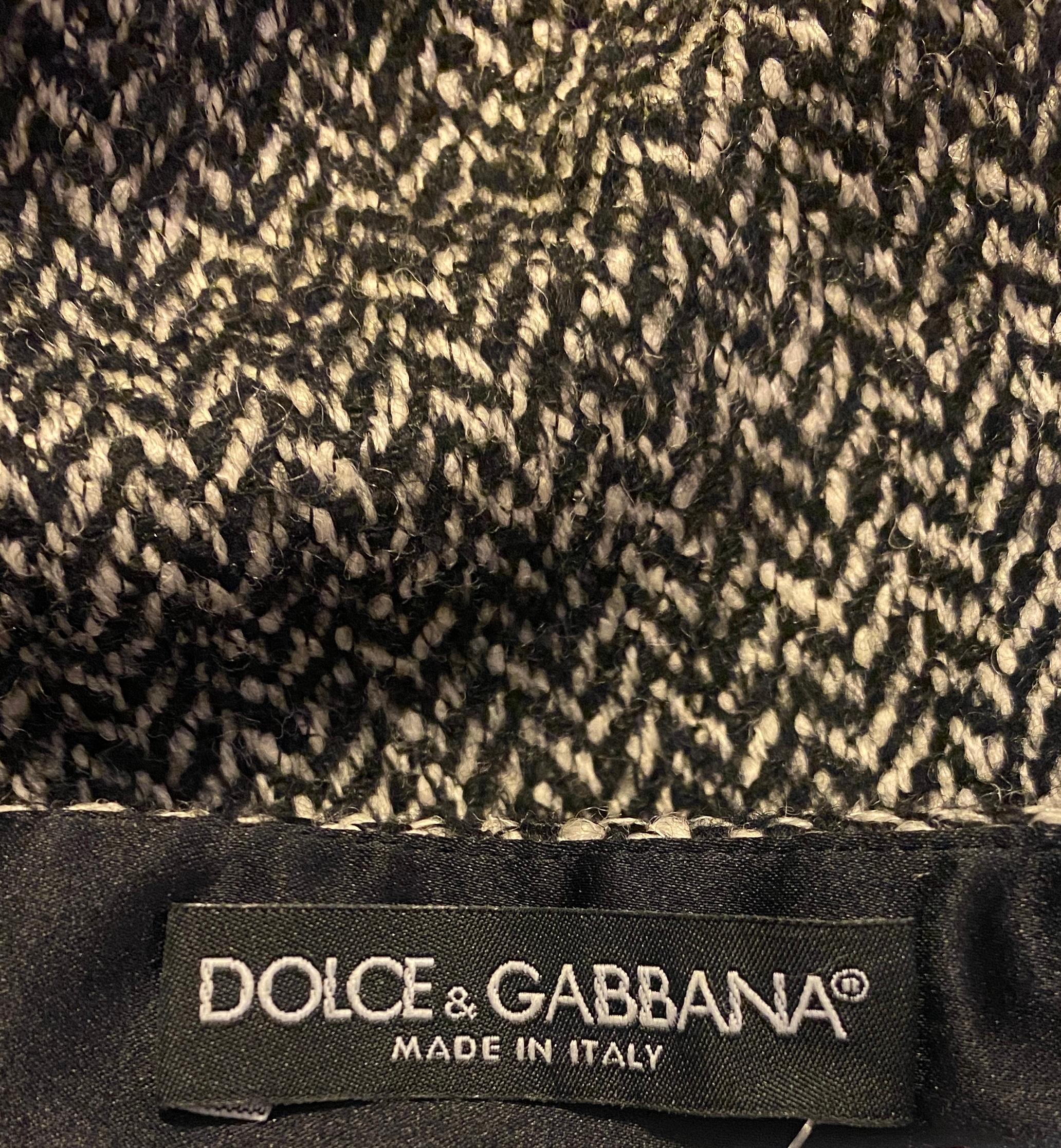 2013 Runway Dolce and Gabbana Monochrome Tweed Hotpants For Sale 3