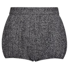 2013 Laufsteg Dolce und Gabbana Monochrome Tweed Hotpants