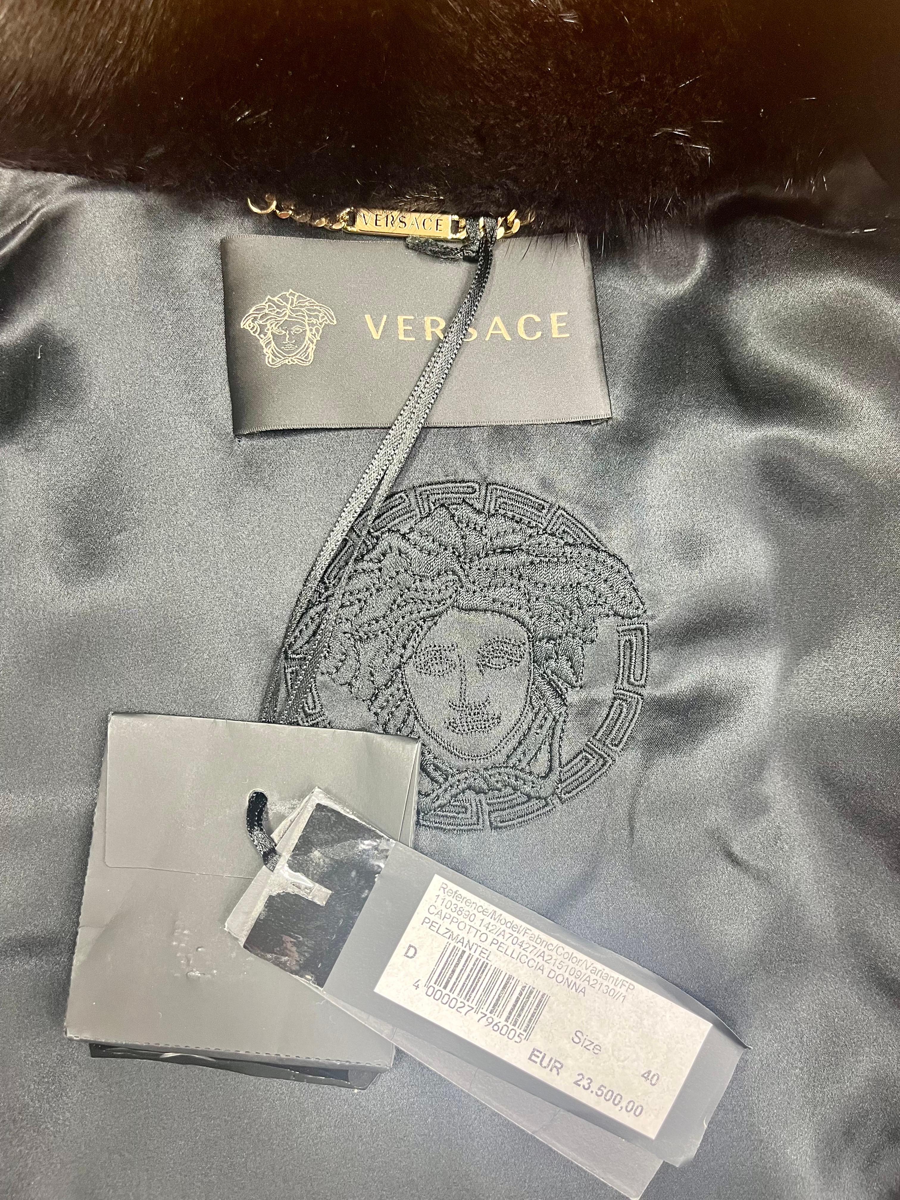 2013 Versace Cappotto Intarsia Visone NWT in vendita 4