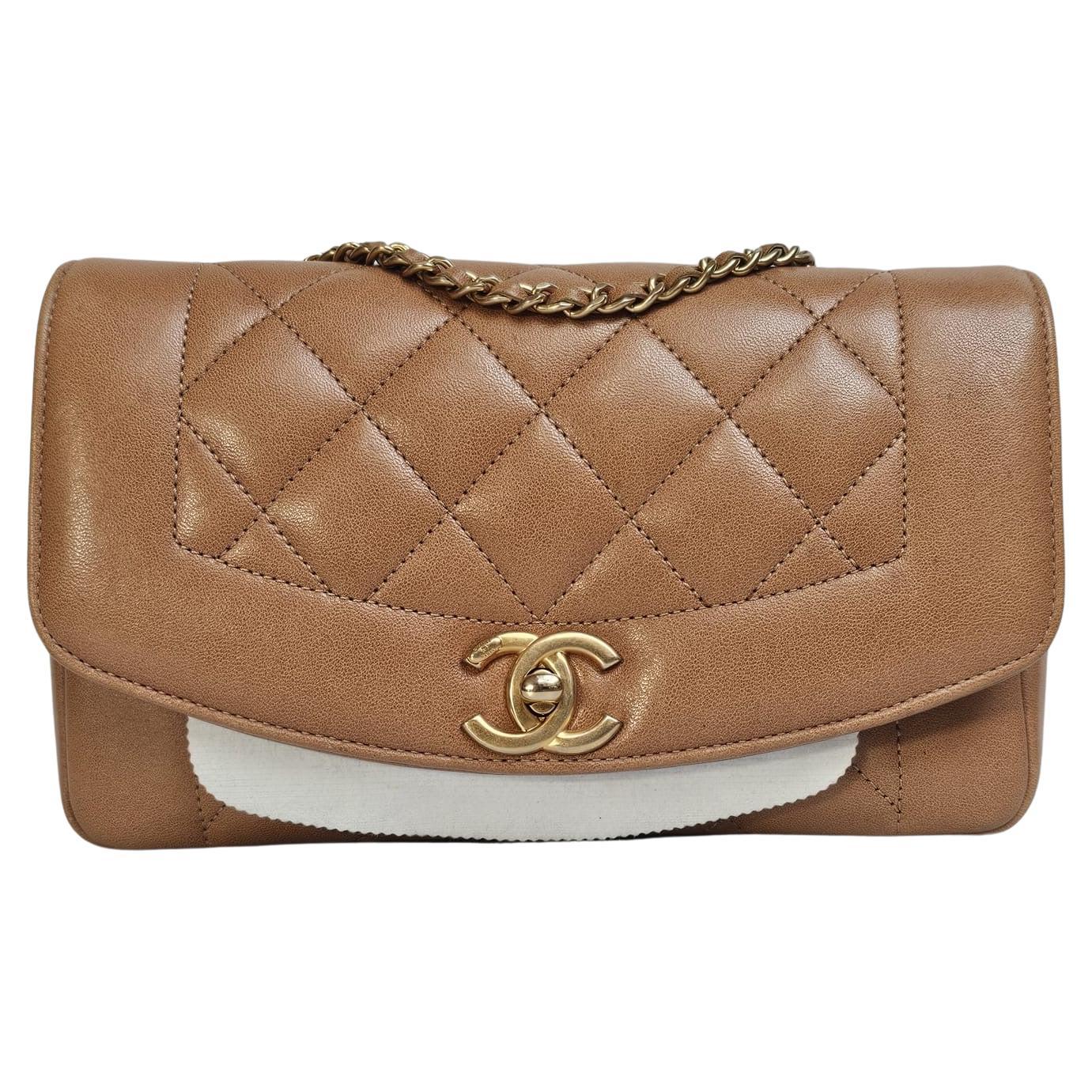 2014-2015 Chanel Karamell Diana Klappe Tasche im Angebot