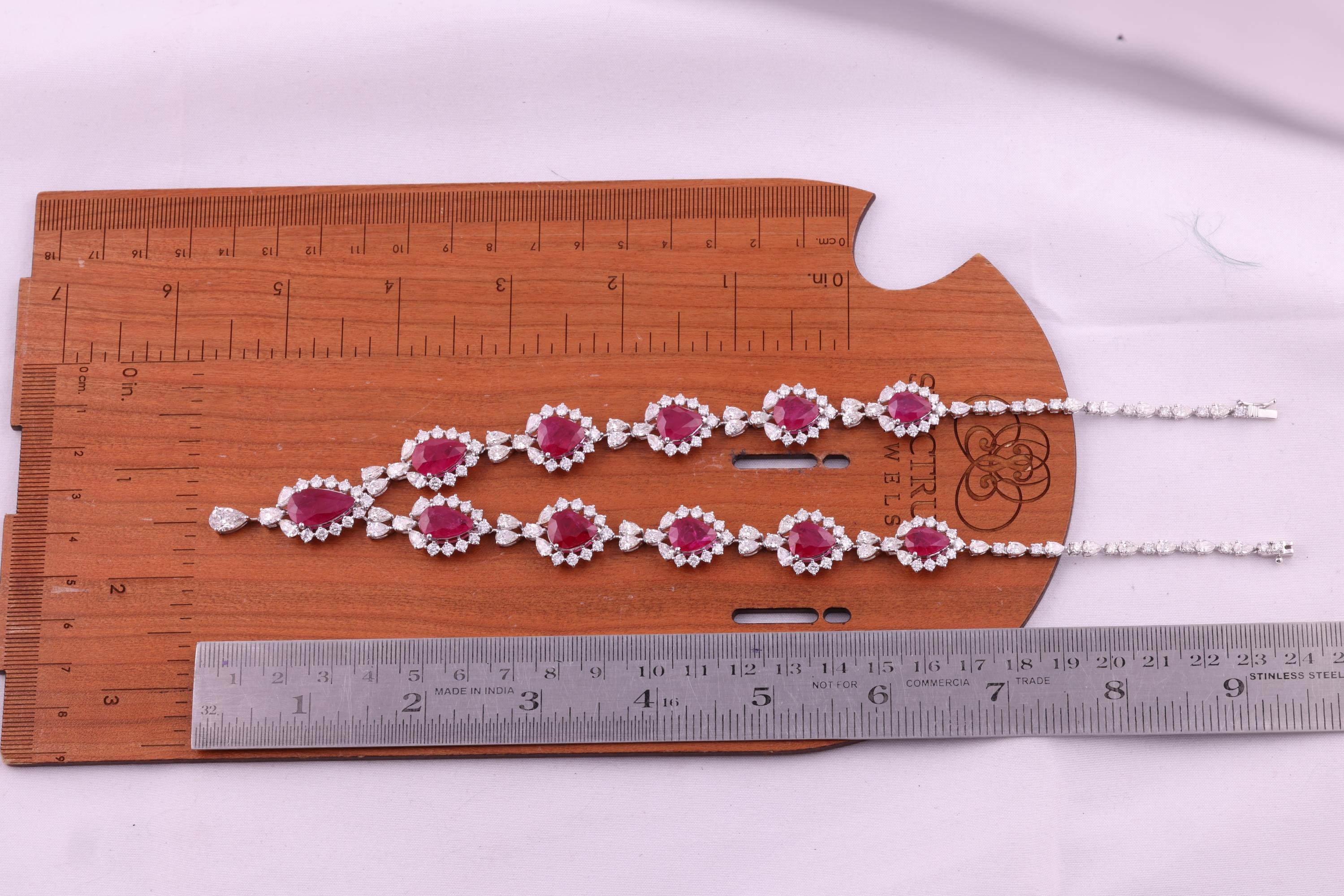 20.14 Carat Diamond 32.65 Carat Ruby Wedding Drop Necklace 14 Karat White Gold in vendita 2