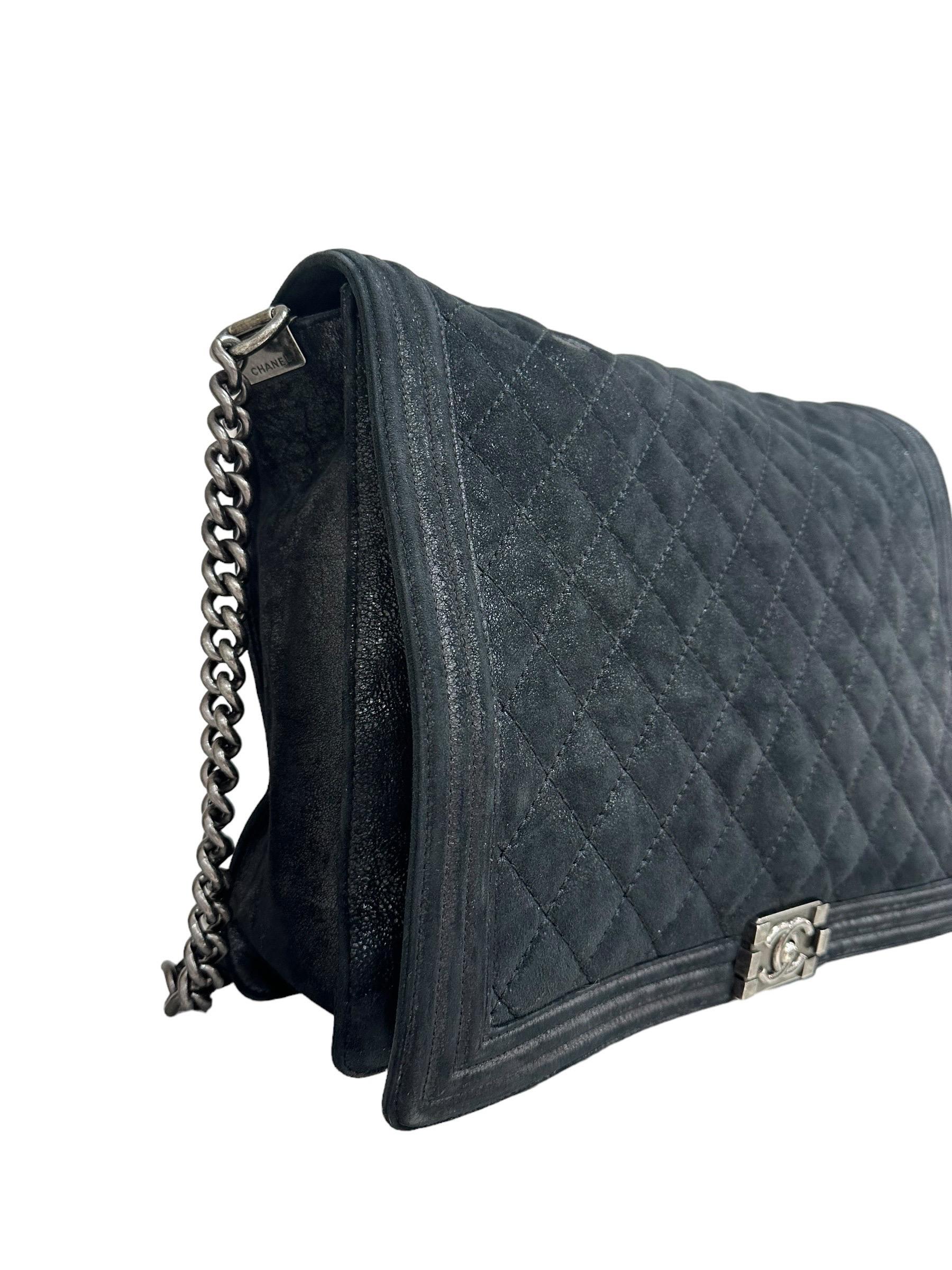Women's 2014 Chanel Boy XL Scamosciato Lurex Nera Borsa a Tracolla  For Sale